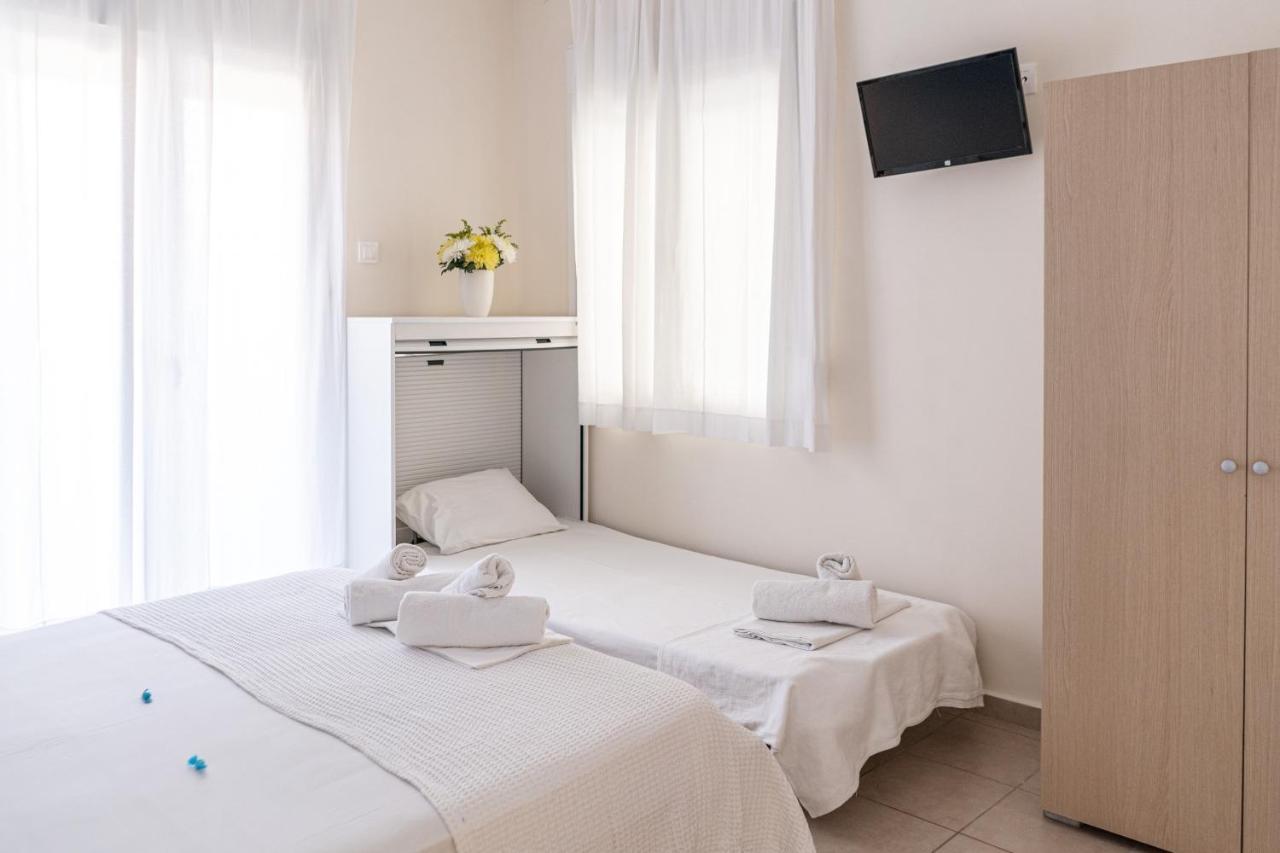 Thalassenia Studios & Apartments 3 Ханиоти Екстериор снимка