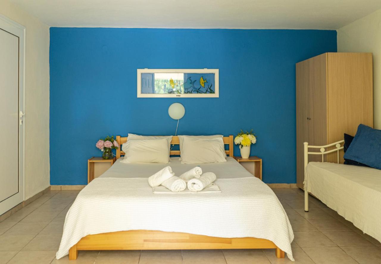 Thalassenia Studios & Apartments 3 Ханиоти Екстериор снимка